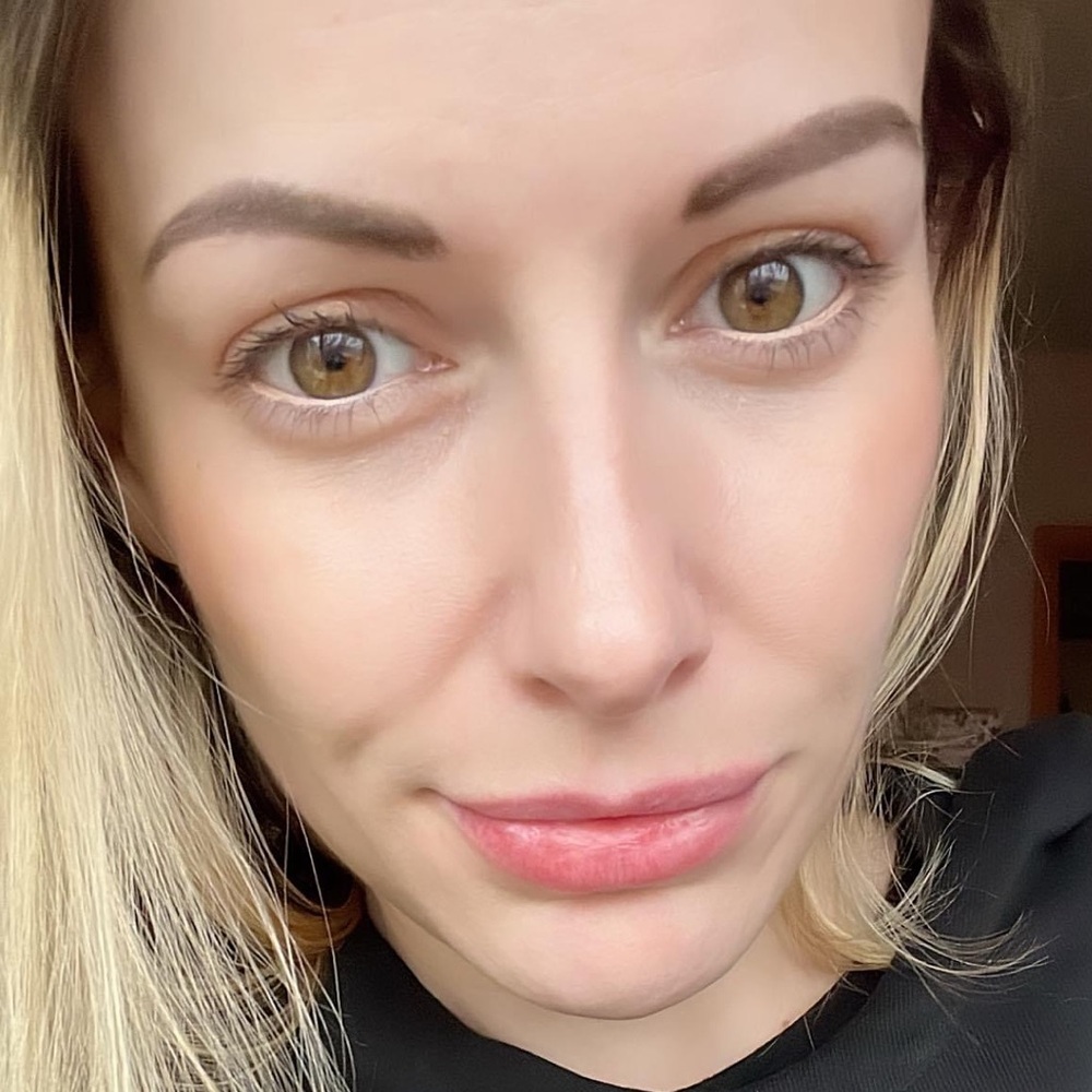 Meet your Posher, Becca